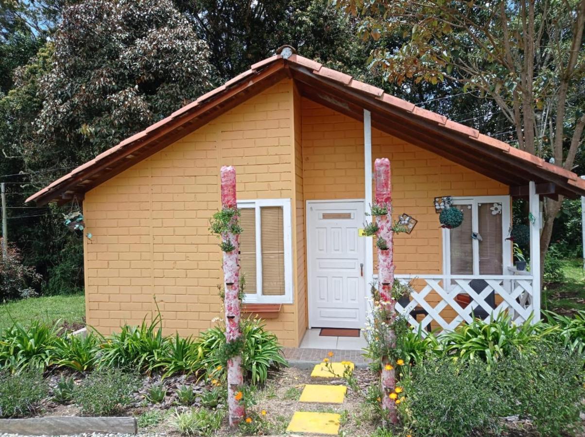 Hospedaje Santaelena -Chalets De Montana- Santa Elena  Esterno foto